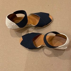 Andre Assous Anouka Wedge